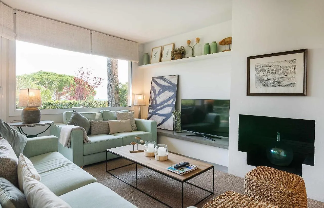 Apartment Bell Mar - Despierta Con La Brisa Marina En Este Apartamento De La Costa Brava Calella De Palafrugell Spain